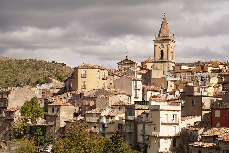 Novara di Sicilia，意大利西西里岛的一个山村